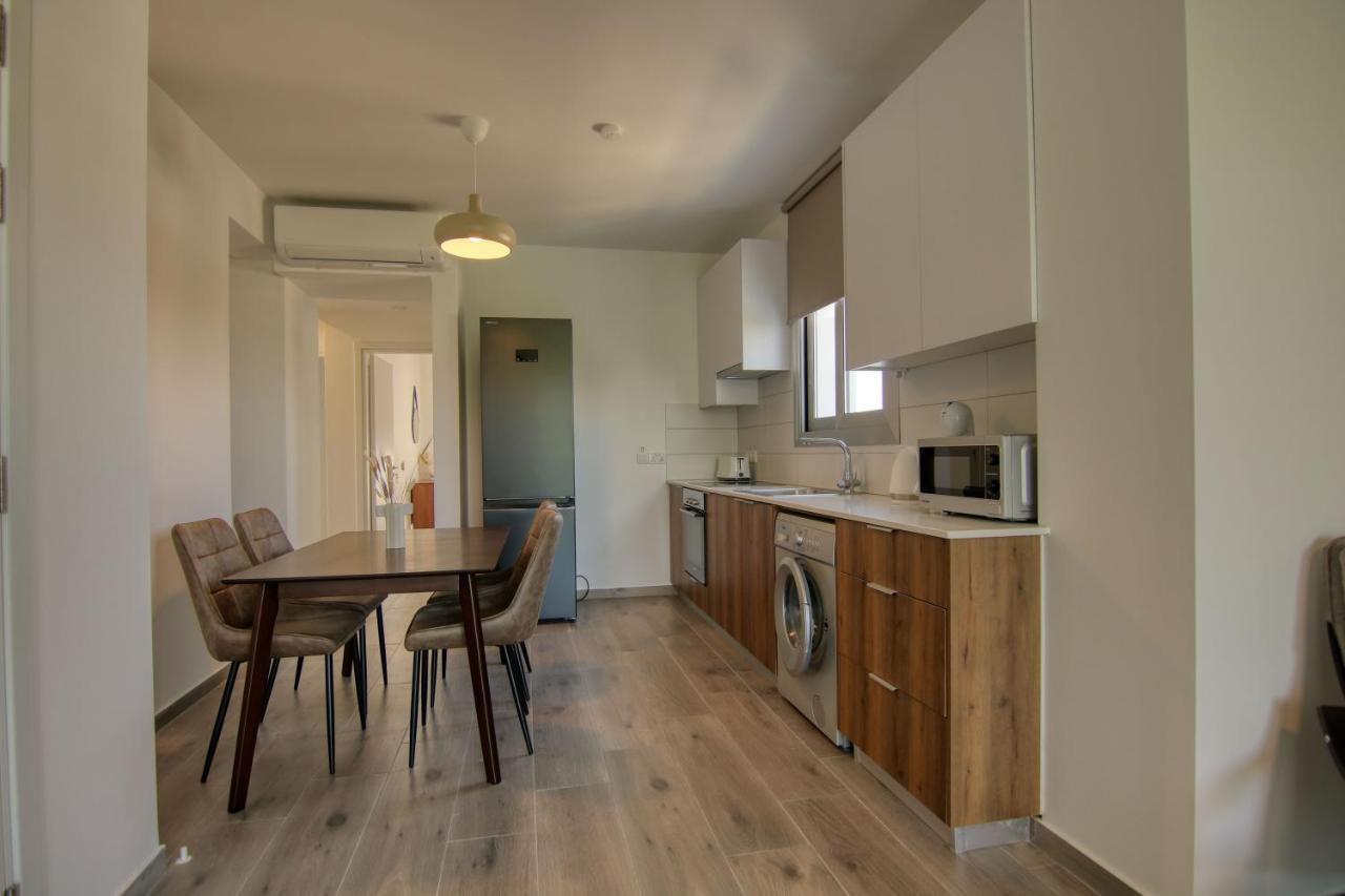 Phaedrus Living Coral Suites Aura Larnaca Luaran gambar