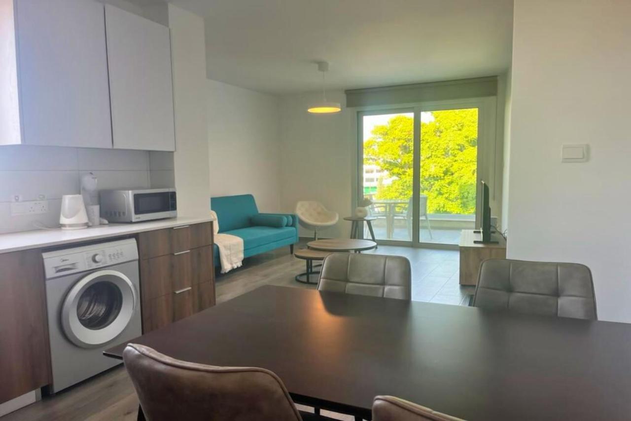 Phaedrus Living Coral Suites Aura Larnaca Luaran gambar